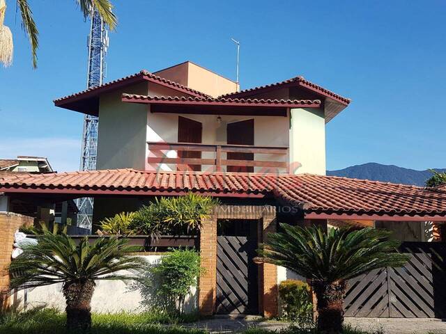 Casa para Venda em Caraguatatuba - 2