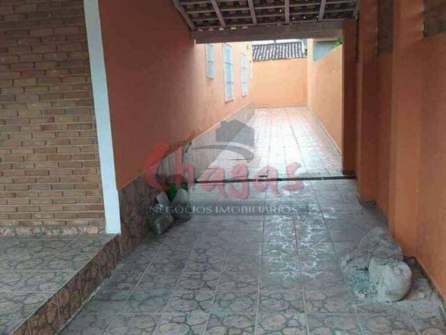 Casa para Venda em Caraguatatuba - 2