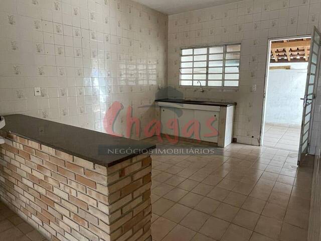 Casa para Venda em Caraguatatuba - 2