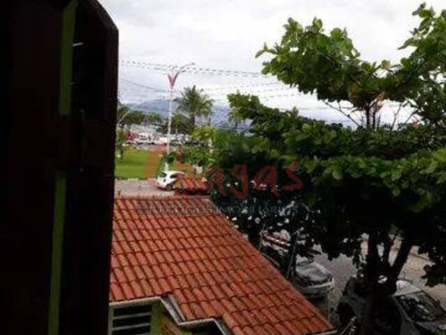 Sobrado para Venda em Caraguatatuba - 5