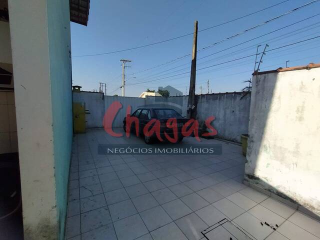 Sobrado para Venda em Caraguatatuba - 4
