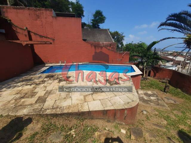 Sobrado para Venda em Caraguatatuba - 4
