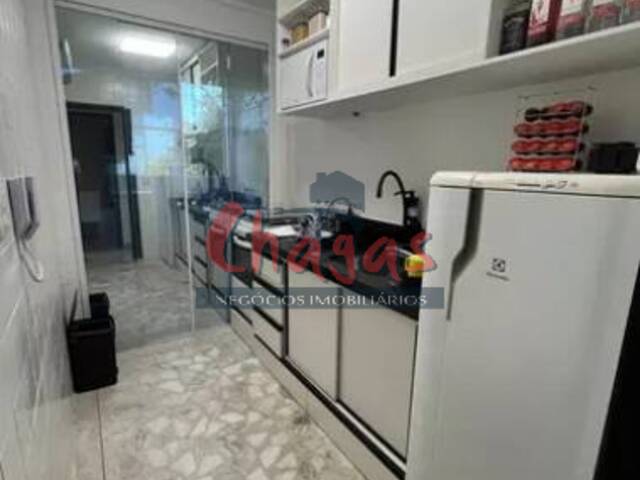 Apartamento para Venda em Caraguatatuba - 5