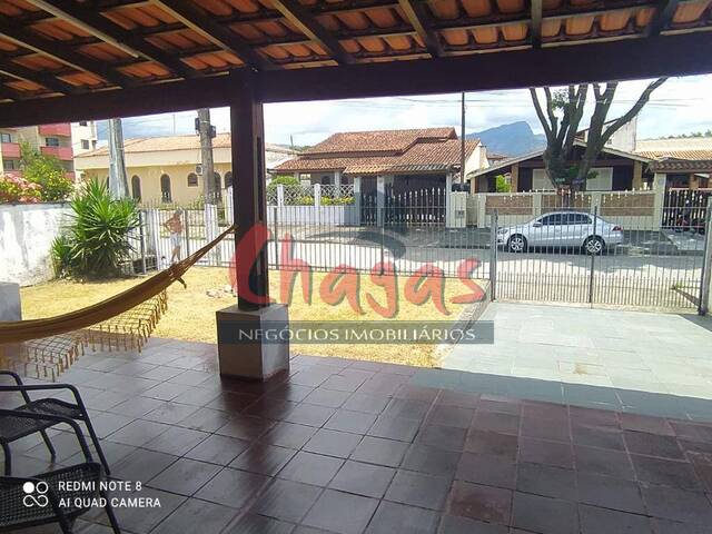 #1768 - Casa para Venda em Caraguatatuba - SP - 2