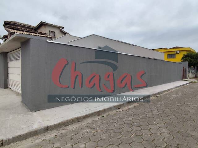 #1825 - Casa para Venda em Caraguatatuba - SP - 2