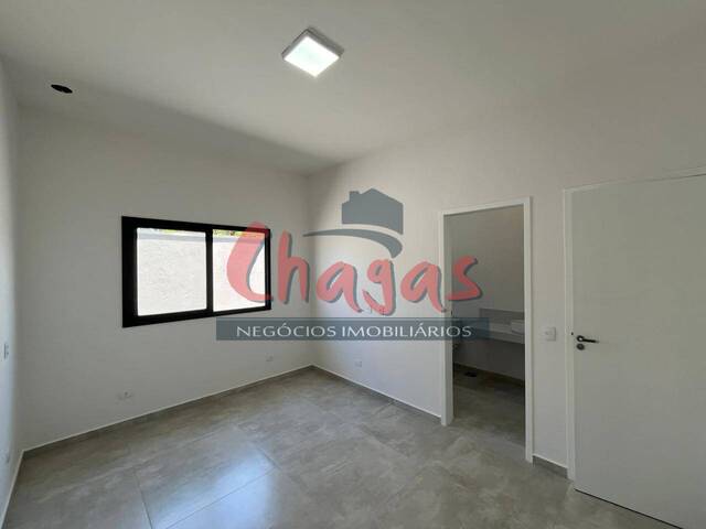 Casa para Venda em Caraguatatuba - 4