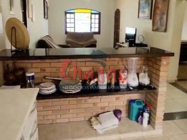 Sobrado para Venda em Caraguatatuba - 4