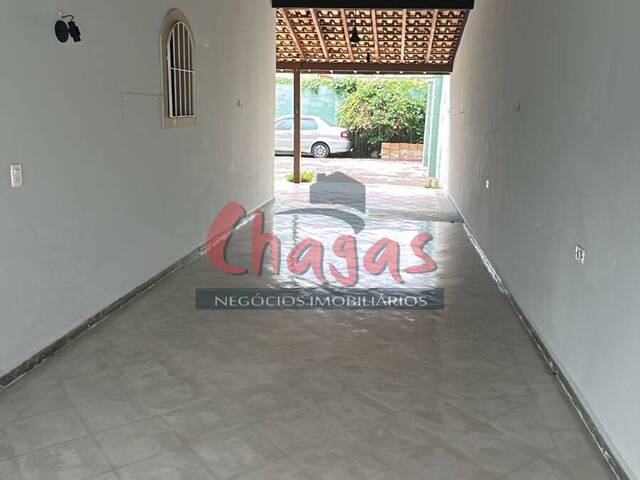 Sobrado para Venda em Caraguatatuba - 4