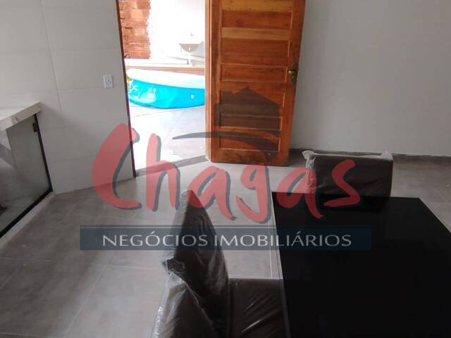 Casa para Venda em Caraguatatuba - 4