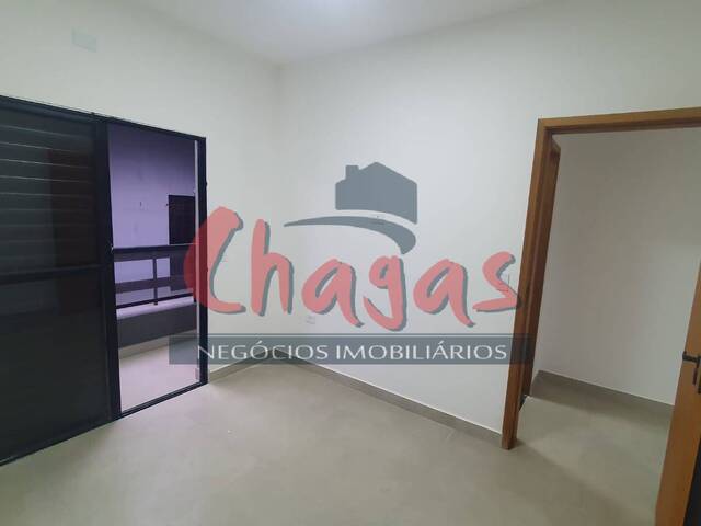 Apartamento para Venda em Caraguatatuba - 2