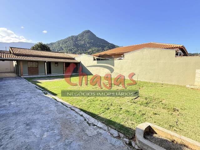 Casa para Venda em Caraguatatuba - 2