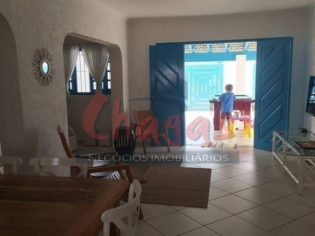 Sobrado para Venda em Caraguatatuba - 2