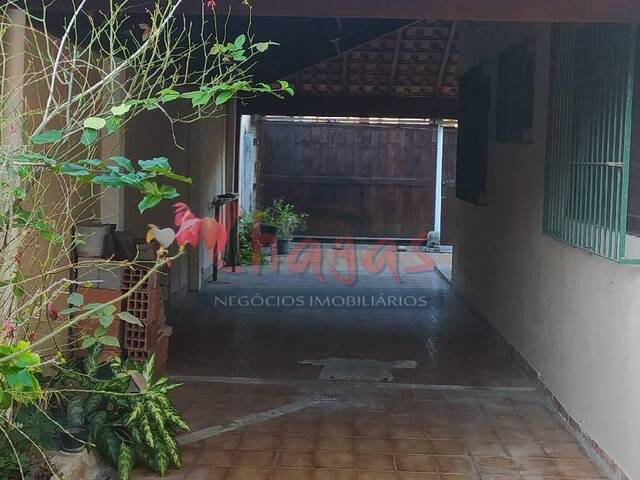 Casa para Venda em Caraguatatuba - 2