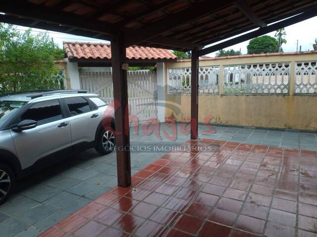 Casa para Venda em Caraguatatuba - 2