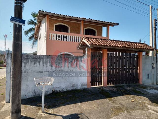 Sobrado para Venda em Caraguatatuba - 2
