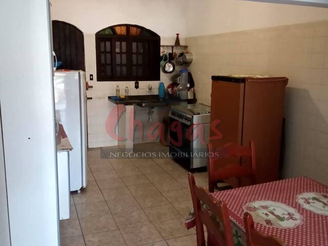 Sobrado para Venda em Caraguatatuba - 4