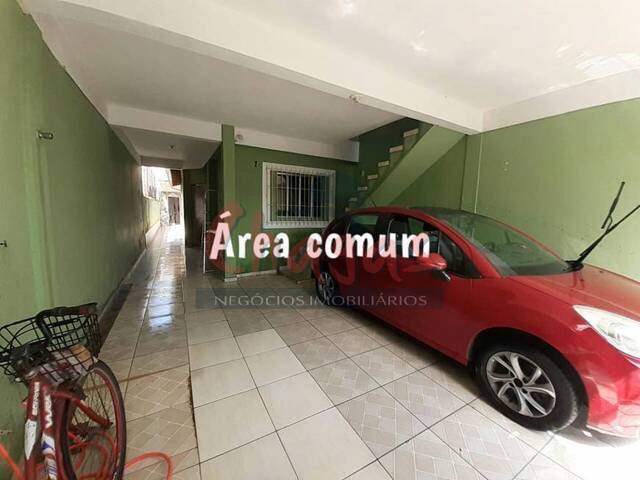 Casa para Venda em Caraguatatuba - 2