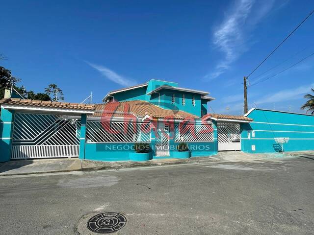Casa para Venda em Caraguatatuba - 2