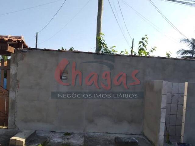 Casa para Venda em Caraguatatuba - 2