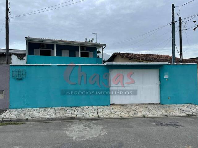 Casa para Venda em Caraguatatuba - 2