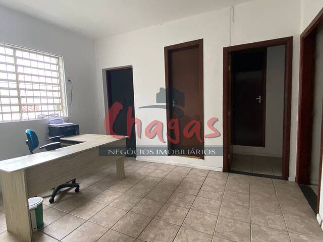 #2438 - Sala para Locação em Caraguatatuba - SP - 2