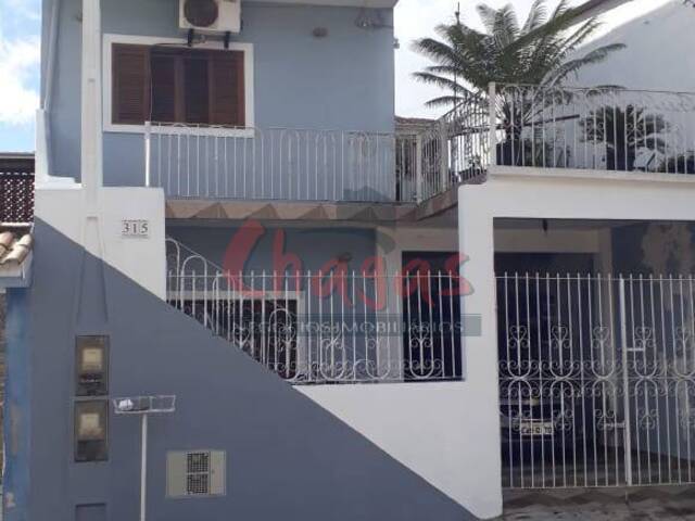 Casa para Venda em Caraguatatuba - 2