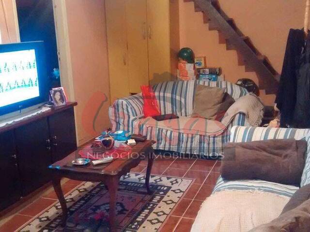 Casa para Venda em Caraguatatuba - 2