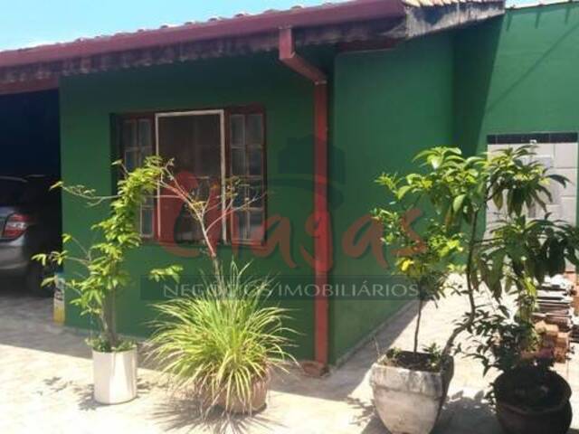 Casa para Venda em Caraguatatuba - 2