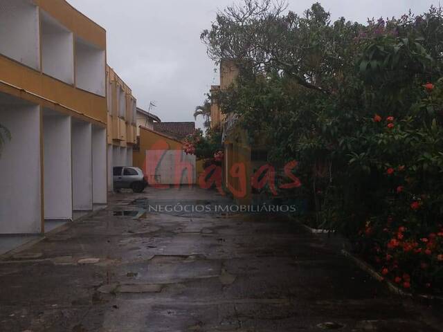 Casa para Venda em Caraguatatuba - 2