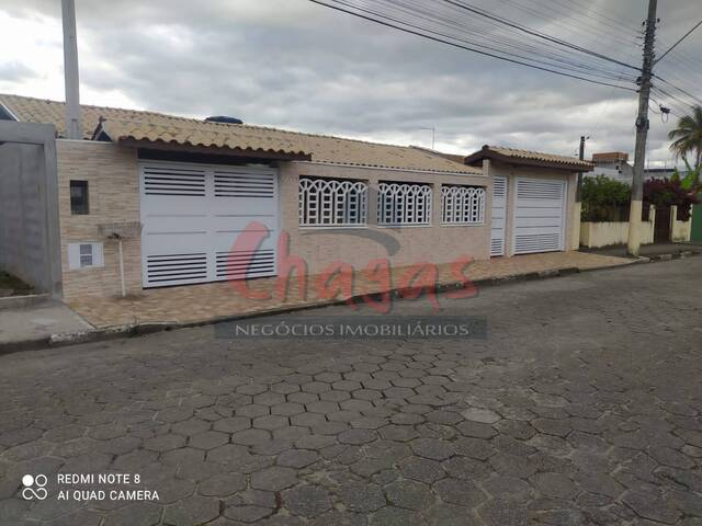 Casa para Venda em Caraguatatuba - 2